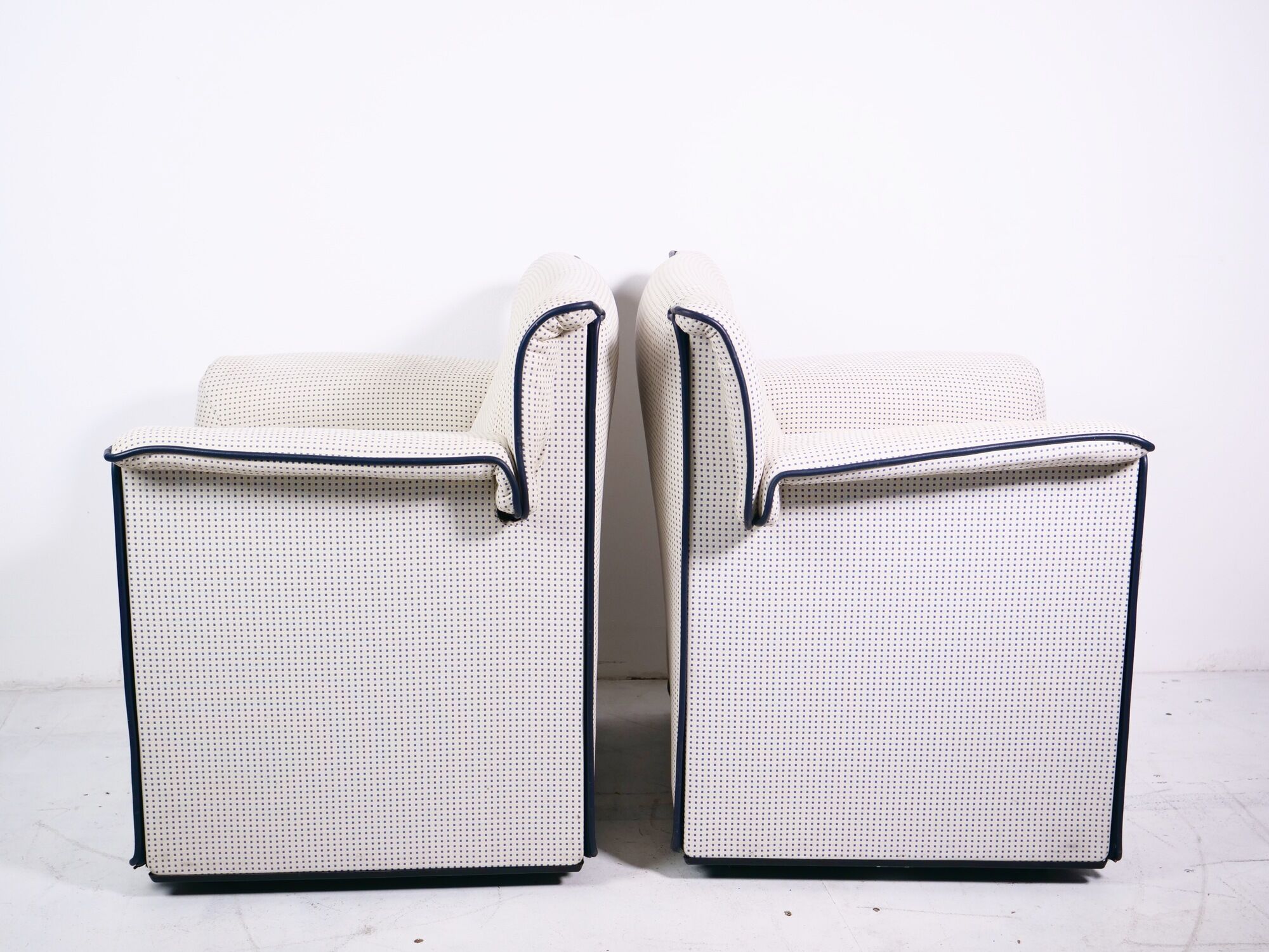pair of armchairs Laurianetta by Afra and Tobia Scarpa for B&B Italia