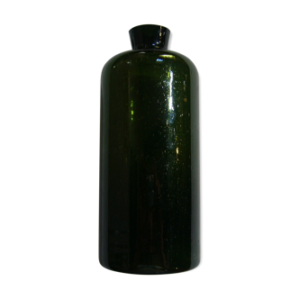 Glass blowing, bubble bottle