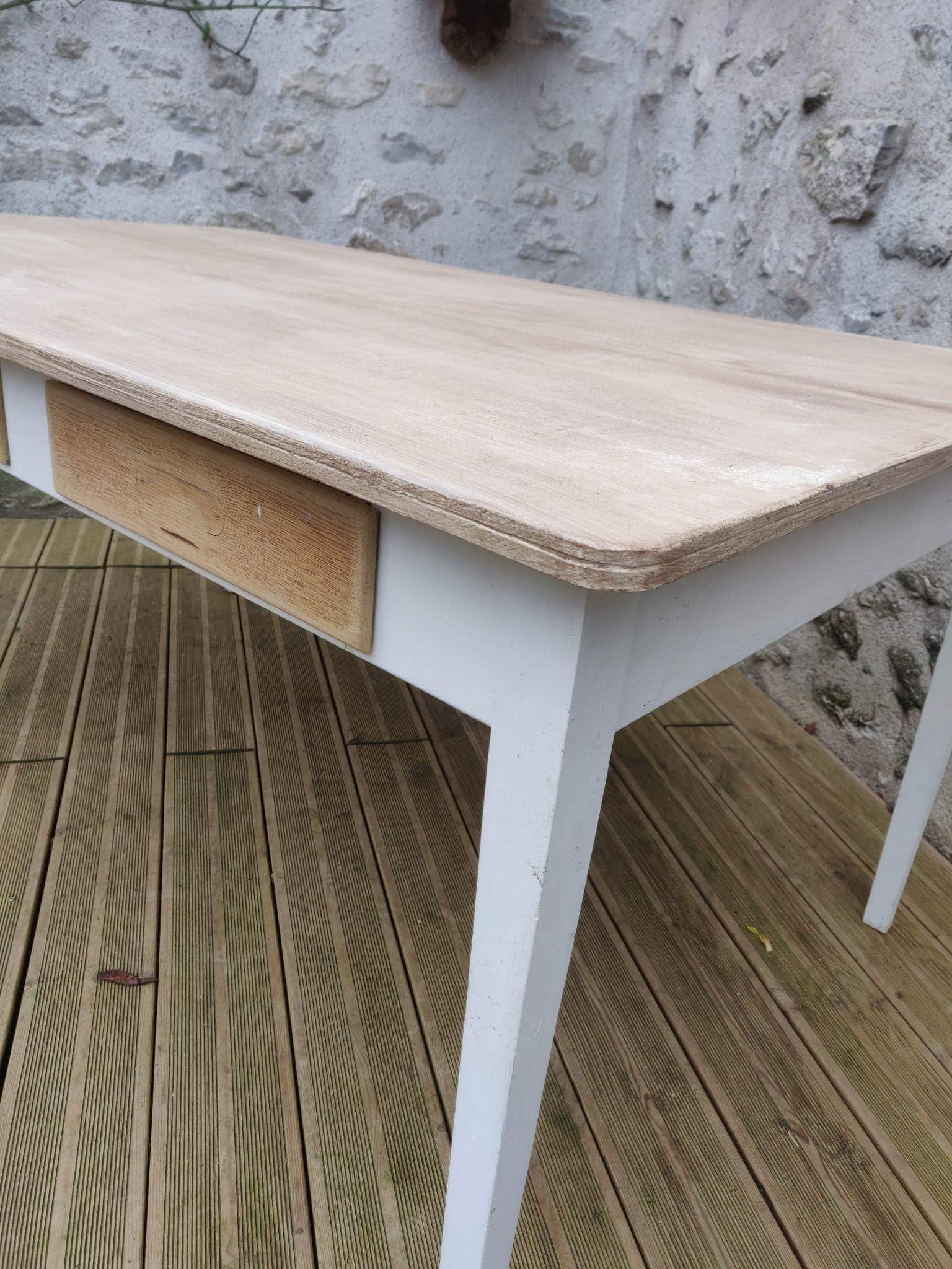 Table 6 wooden drawers