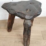 Tabouret tripode brutaliste