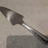 Silver-plated metal pie server with cutting handle, by the silversmith Ercuis Valencay
