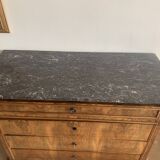 Restoration style 4-drawer chest of drawers with marble top, very good condition