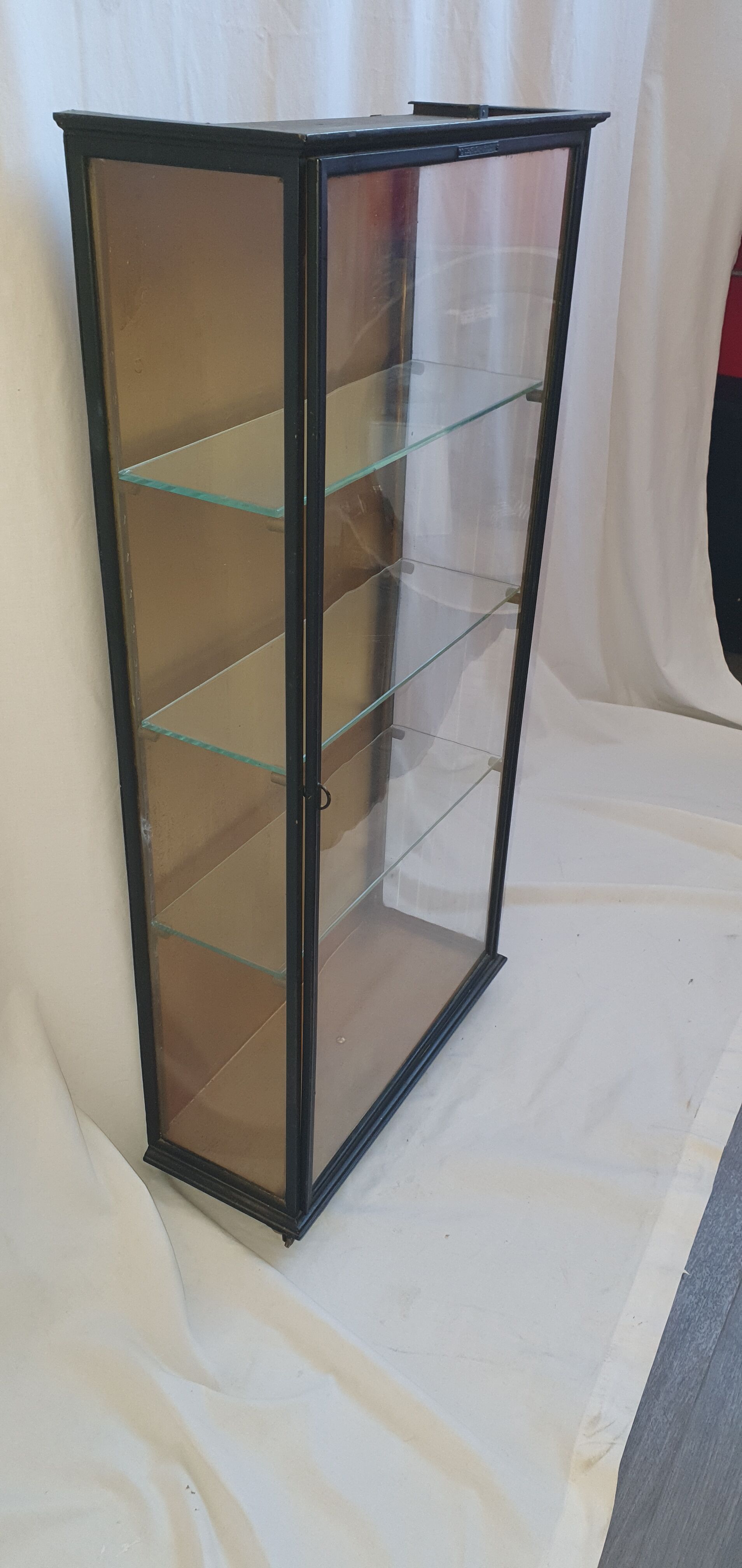 Napoleon III black metal showcase