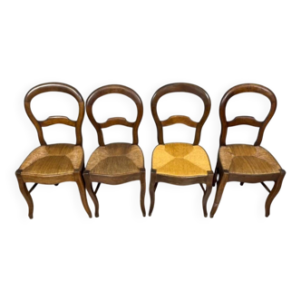 Série de 4 chaises style Louis XV en noyer époque XIXème