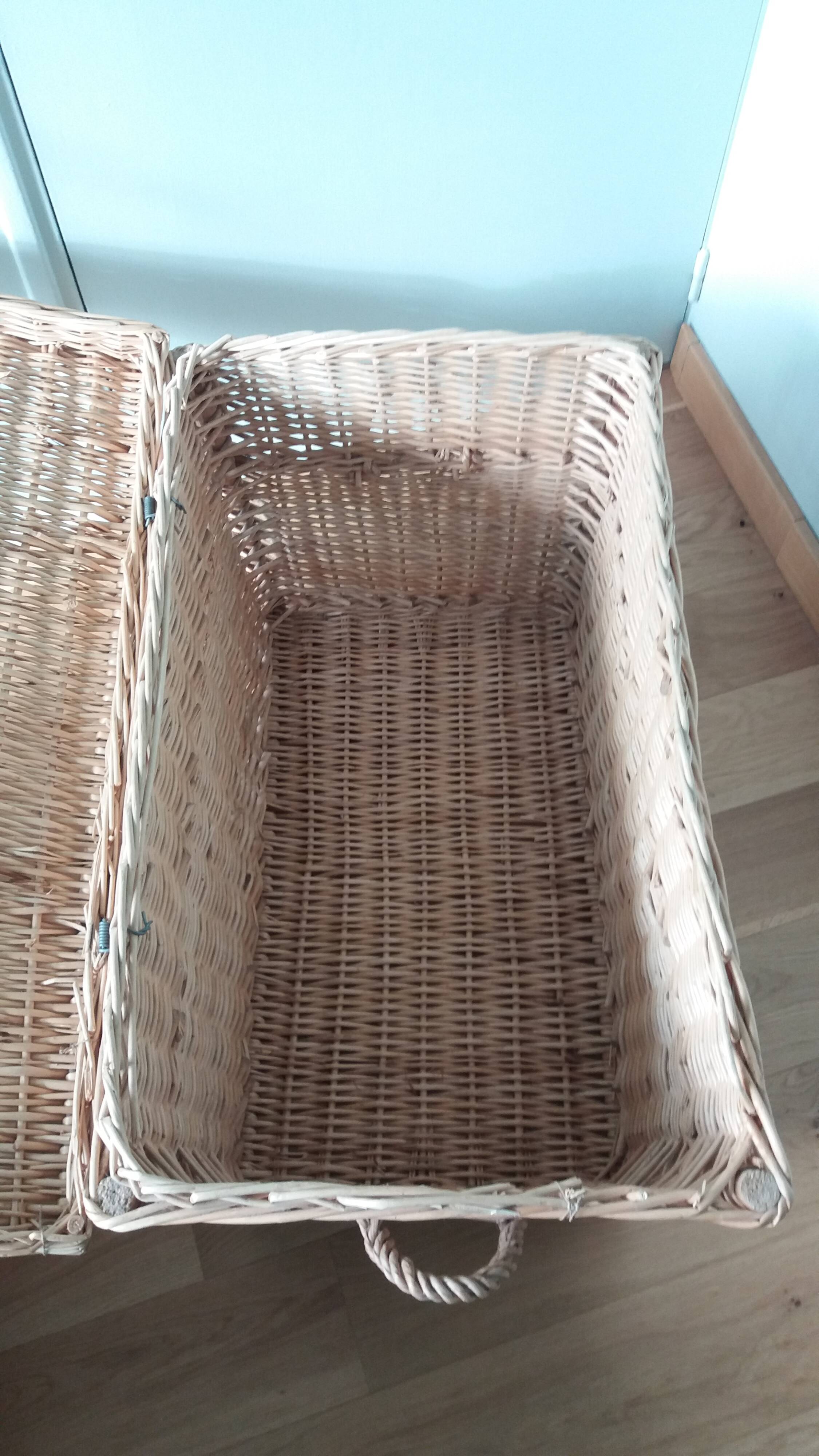 Wicker crate, very large basket