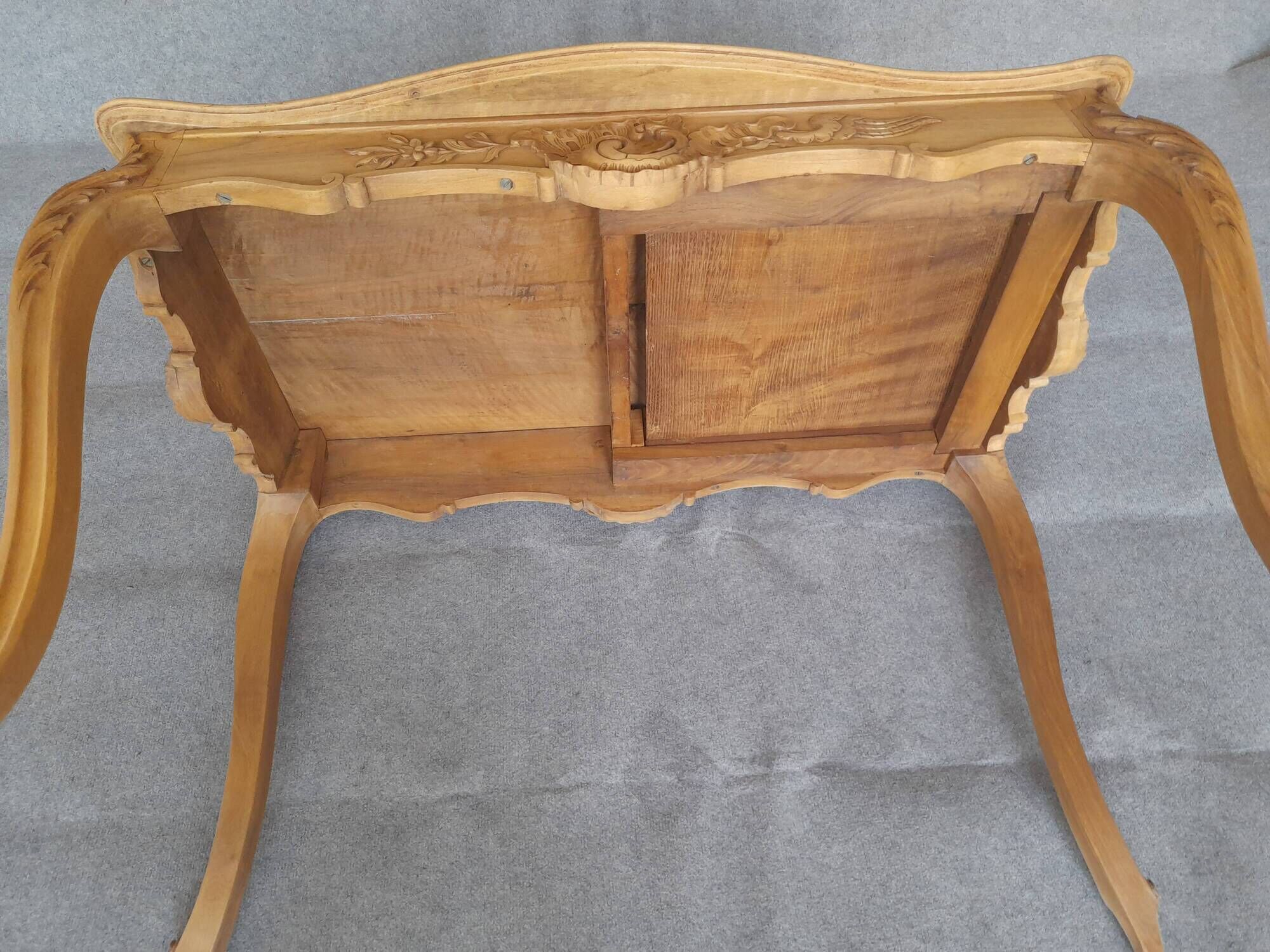 Louis XV table from the year 1900.