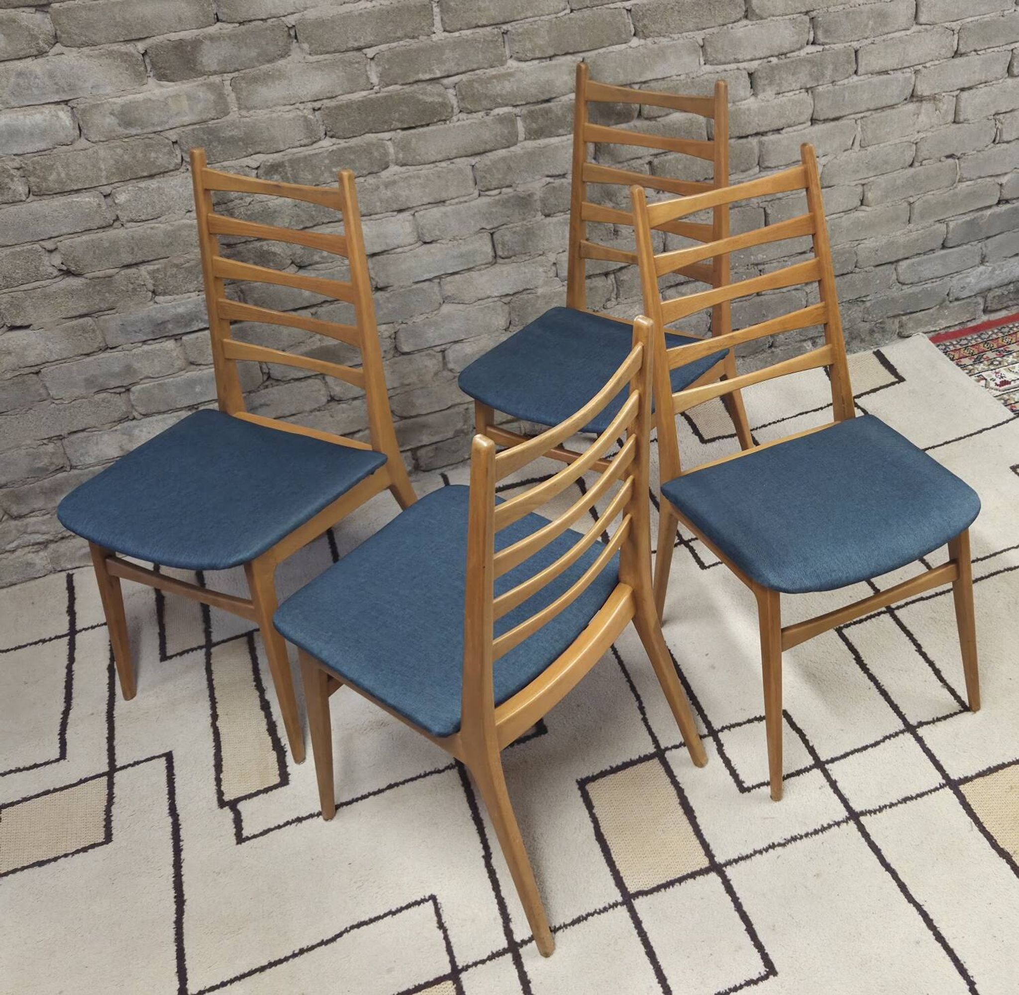 Set of 4 vintage Scandinavian chairs from the 1960s.