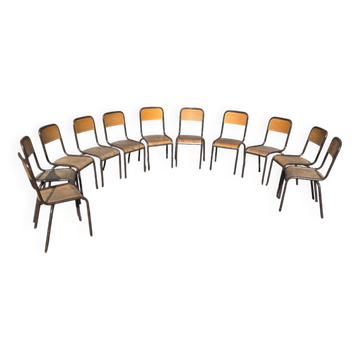11 chaises d'école des années 70