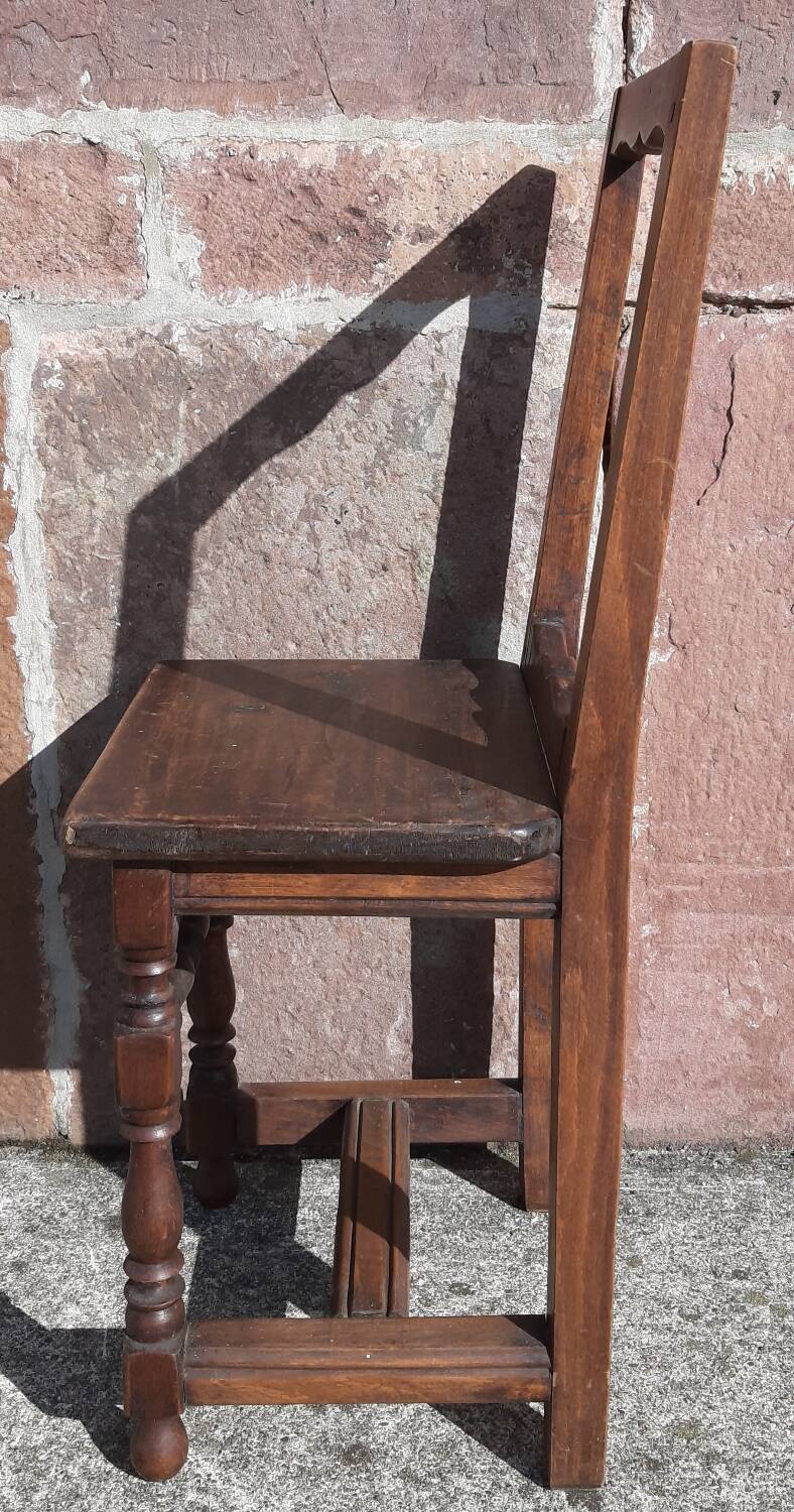 Lorraine chair. (Solid wood, 19th century)
