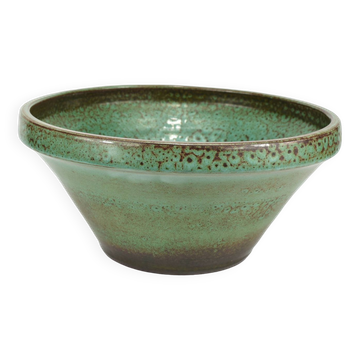 green enameled basin