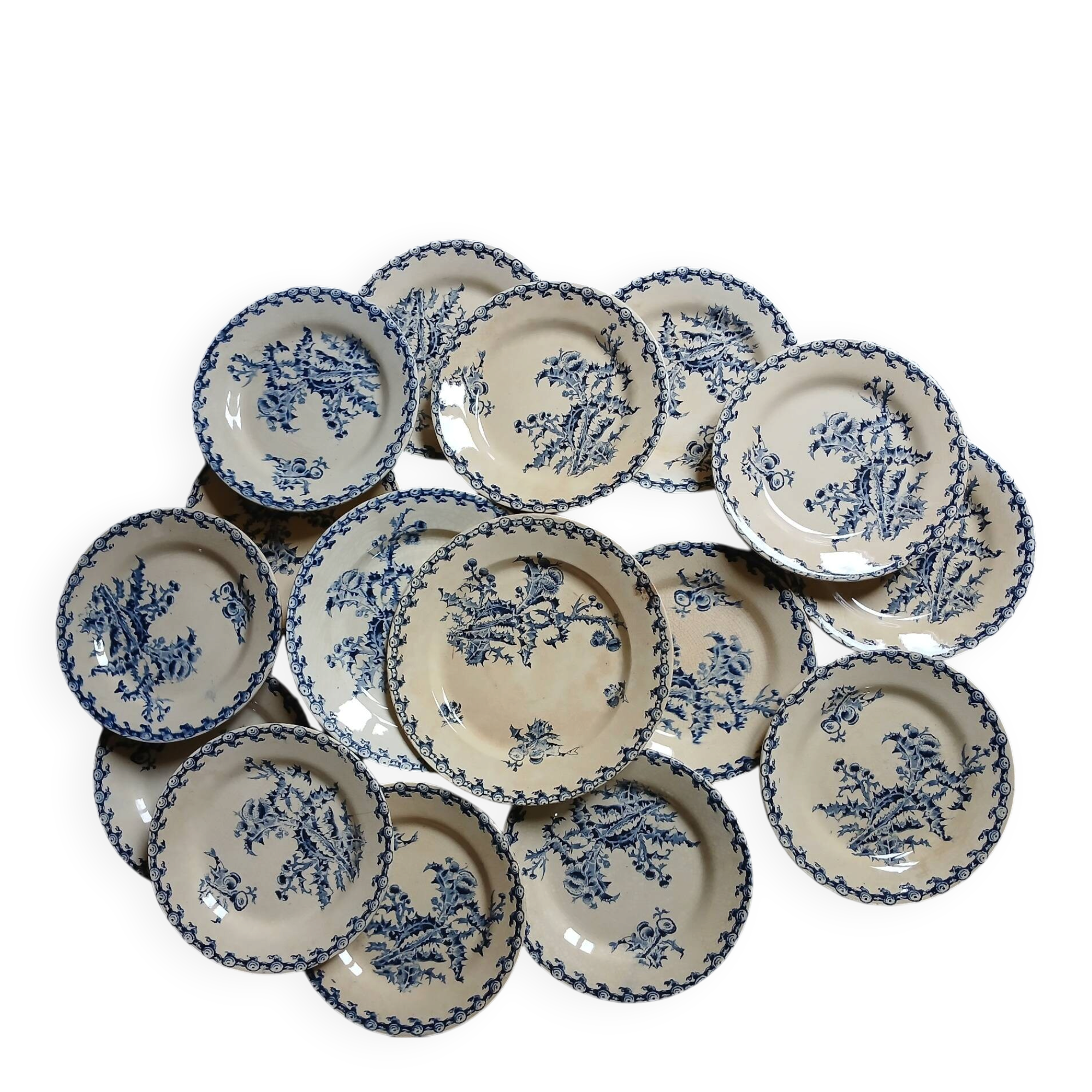 14 dinner plates + 2 "Chardons" dishes from Gien
