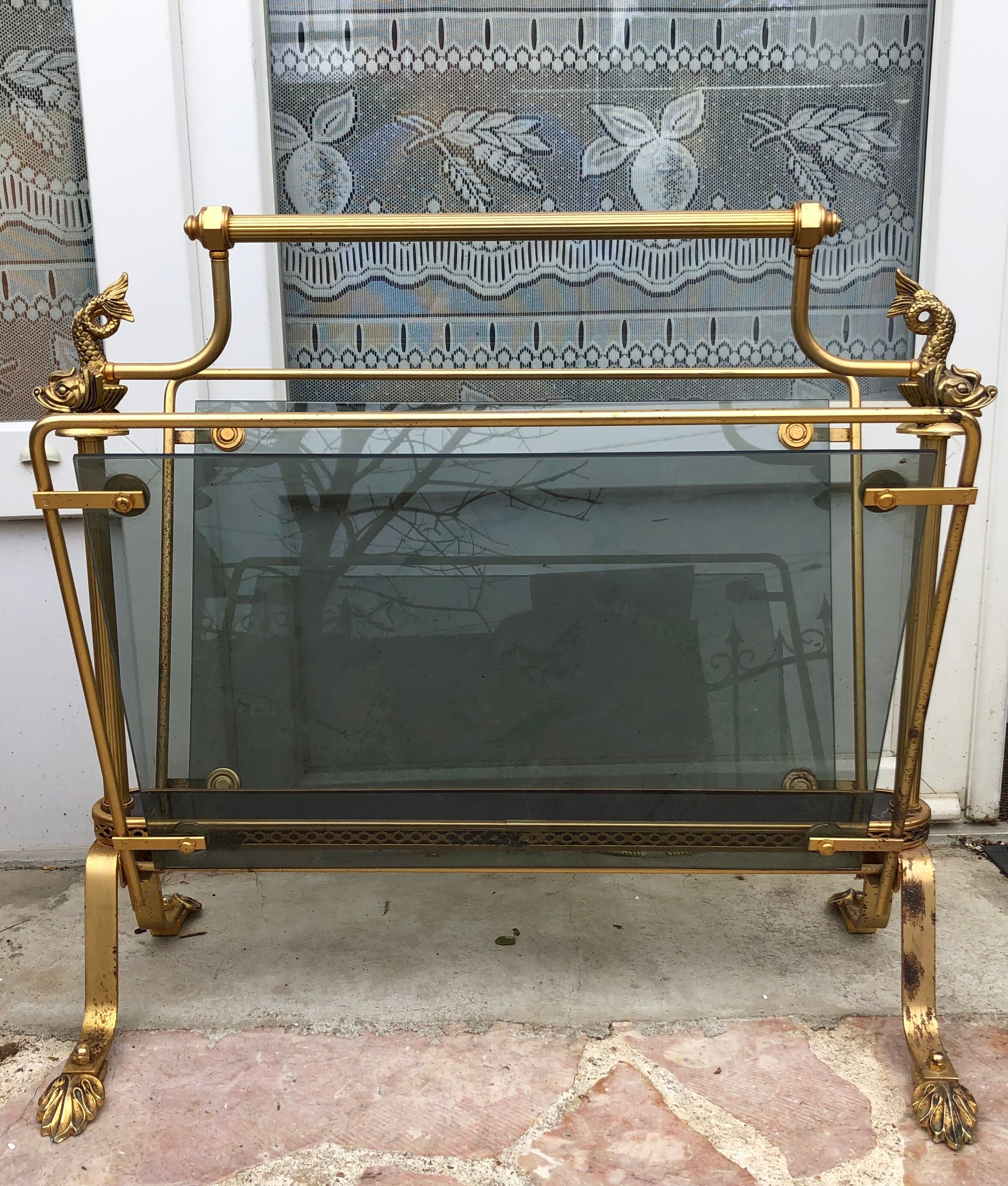 Revised door in brass and smoked glass