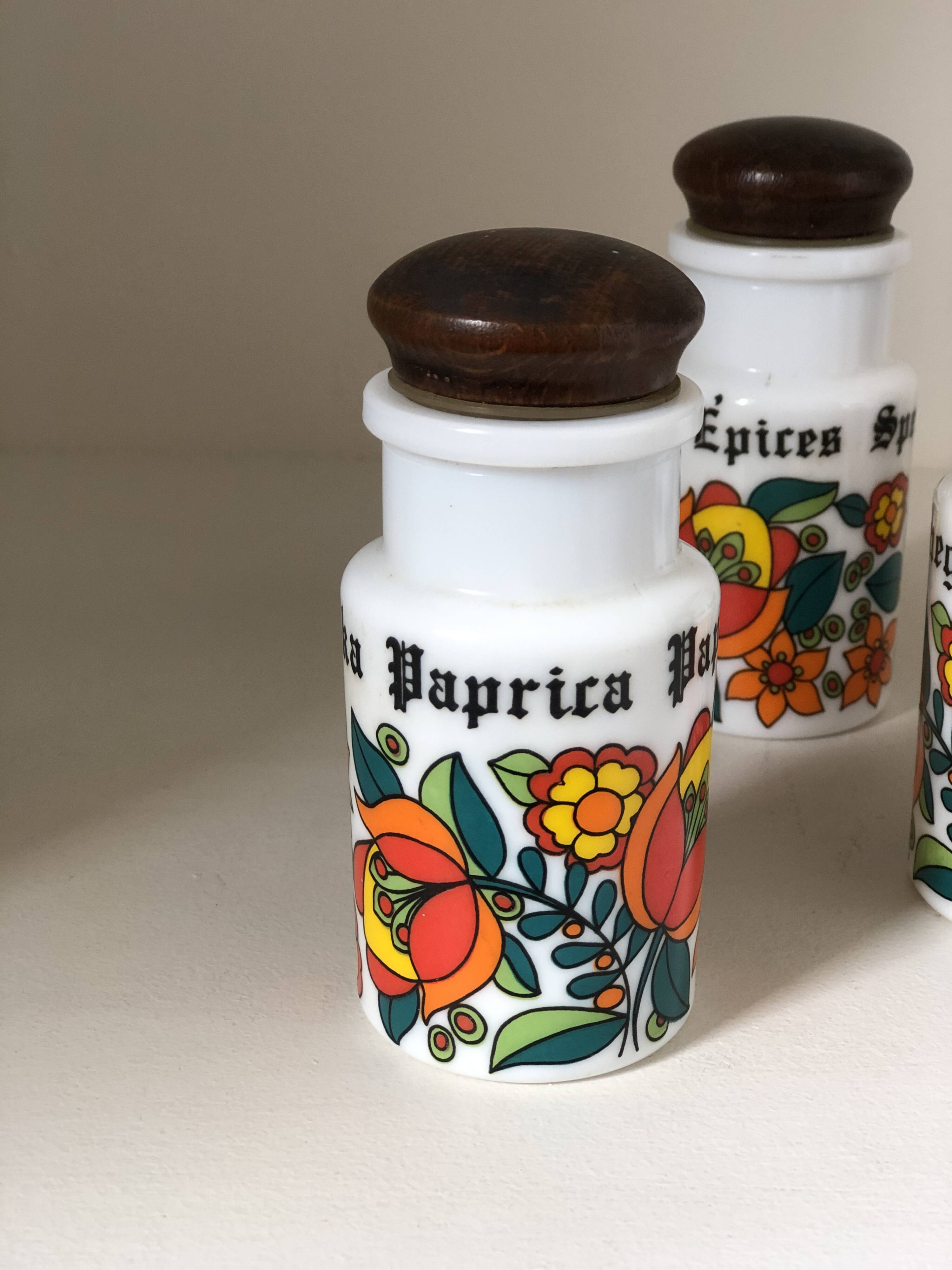 Lot spice jar in vintage opaline