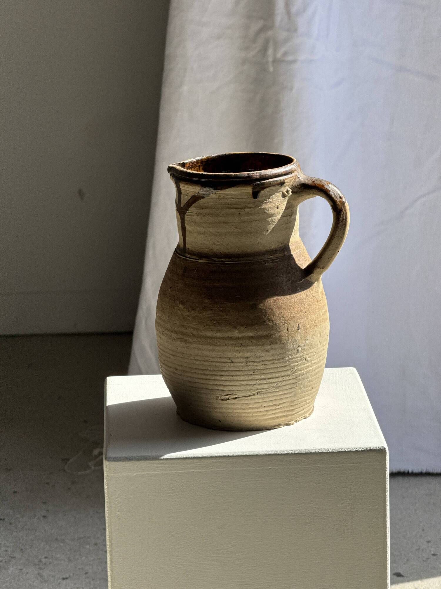 Old beige matte terracotta carafe H24 L16