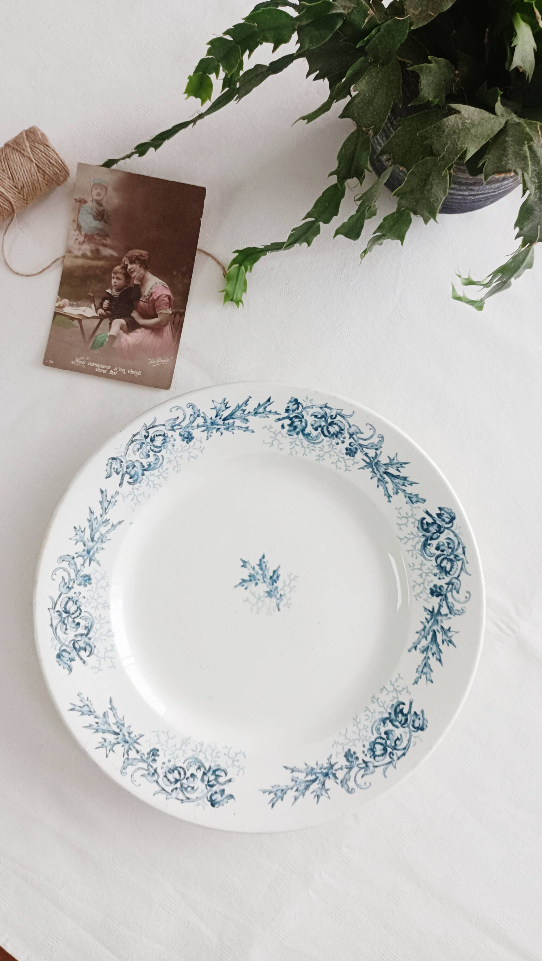 Round iron earth dish Longwy Cyrano