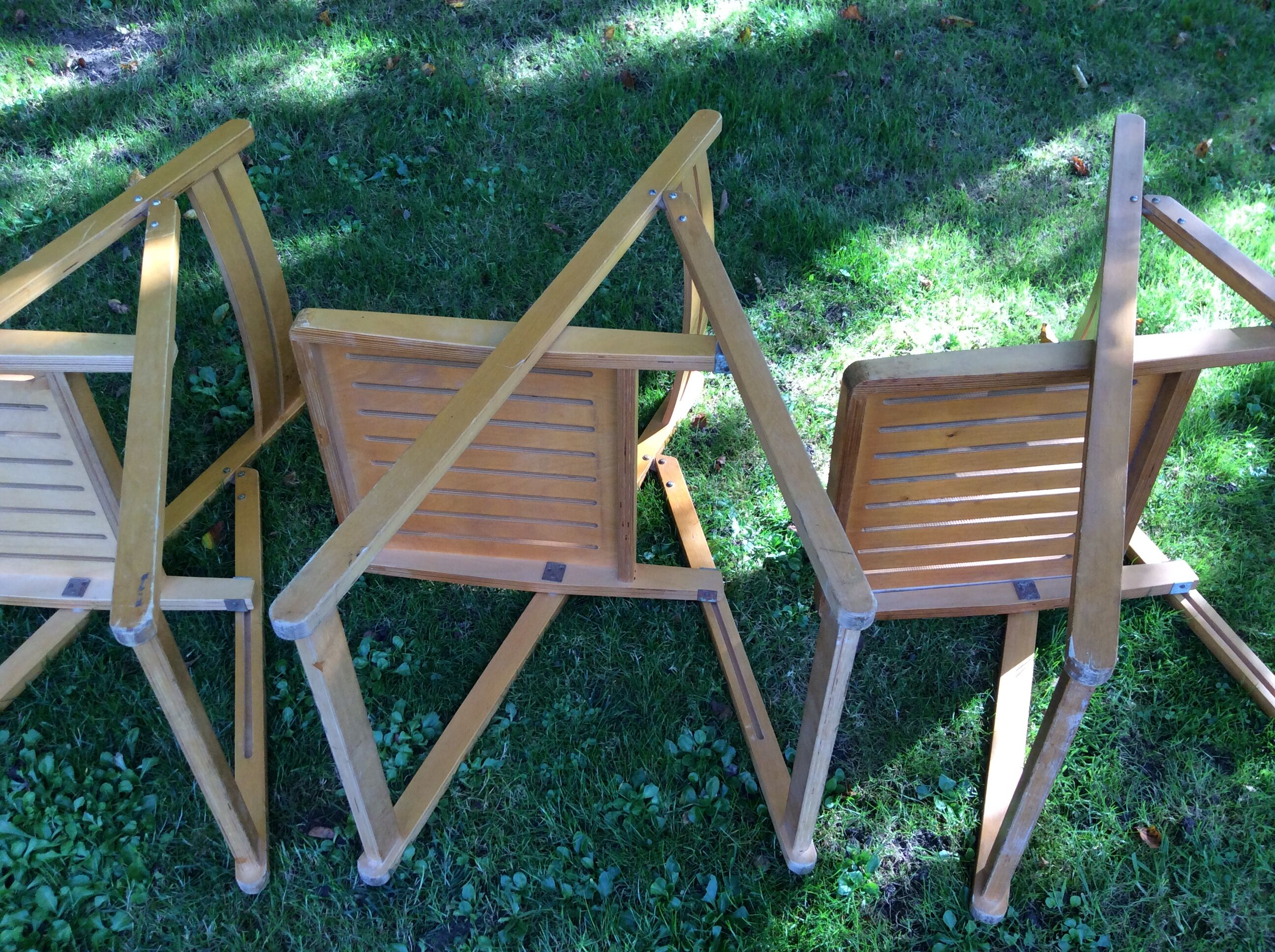 Series of 3 folding chairs