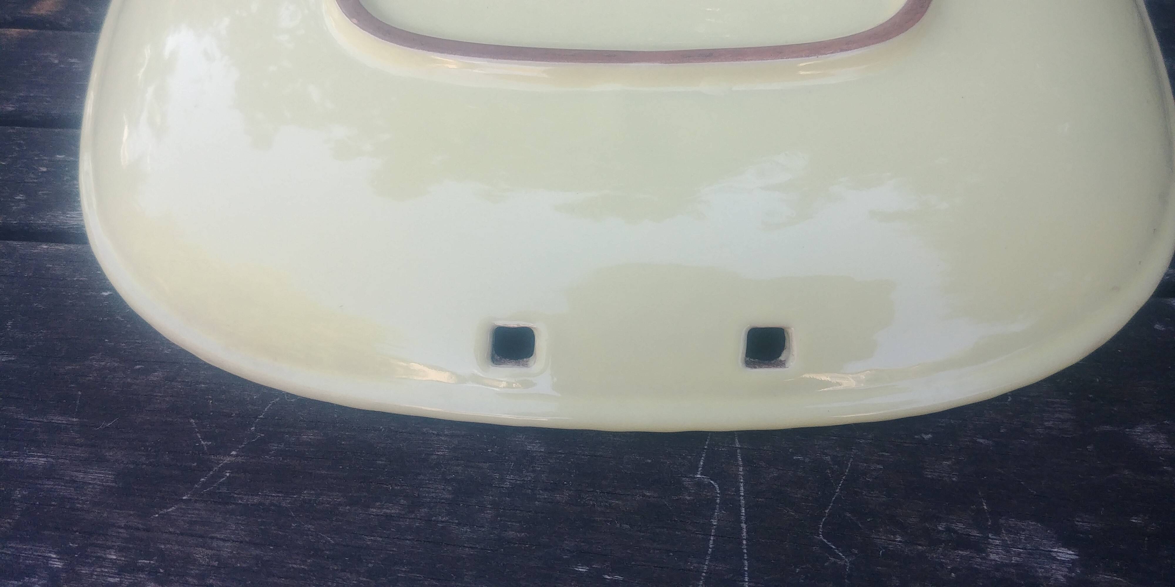 Decorative plate/serving dish in glazed ceramic from the 50s/60s, signed