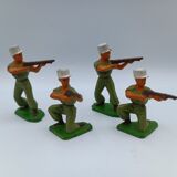 14 soldats anciens