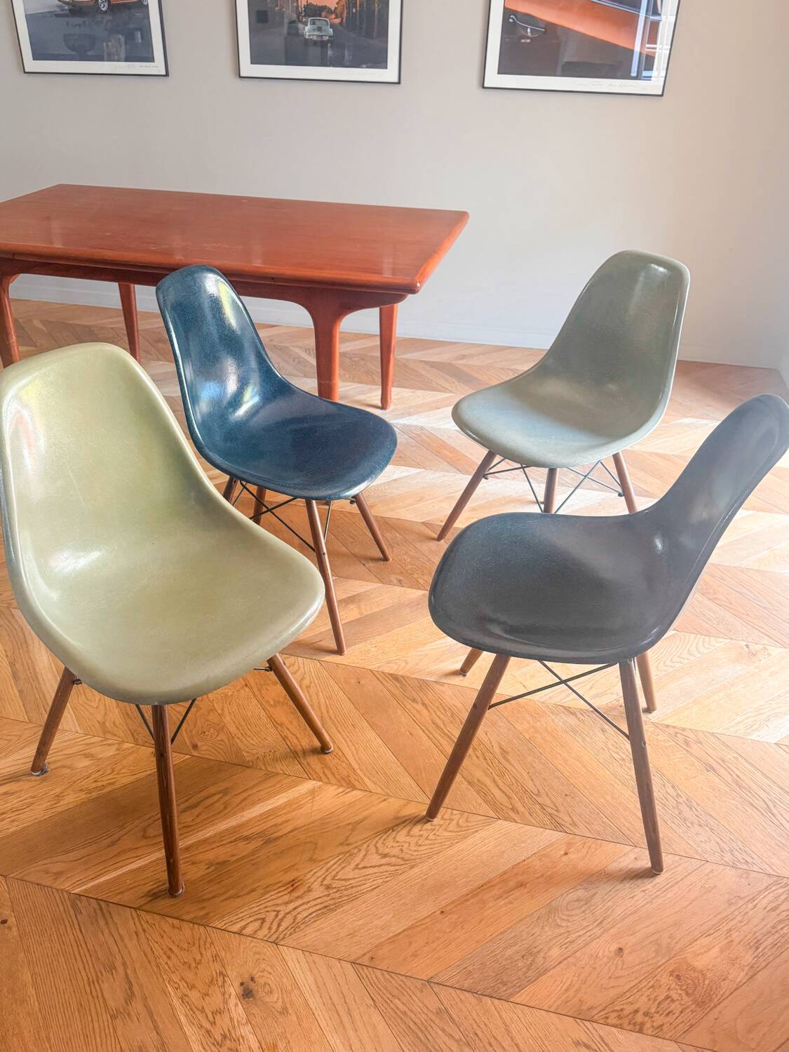 Set of 4 Eames chairs from the 60s, Herman Miller