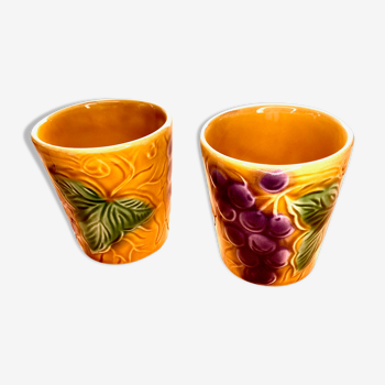 Set of 2 cups in sarreguemines earthenware-decoration vines-70s.