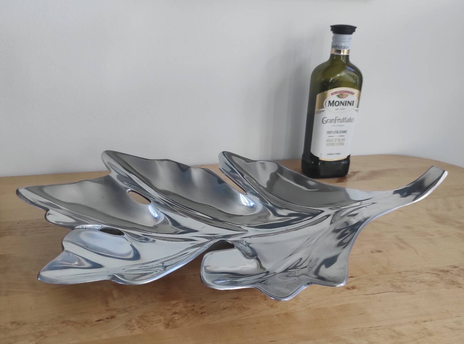 Large fruit bowl, centrepiece.