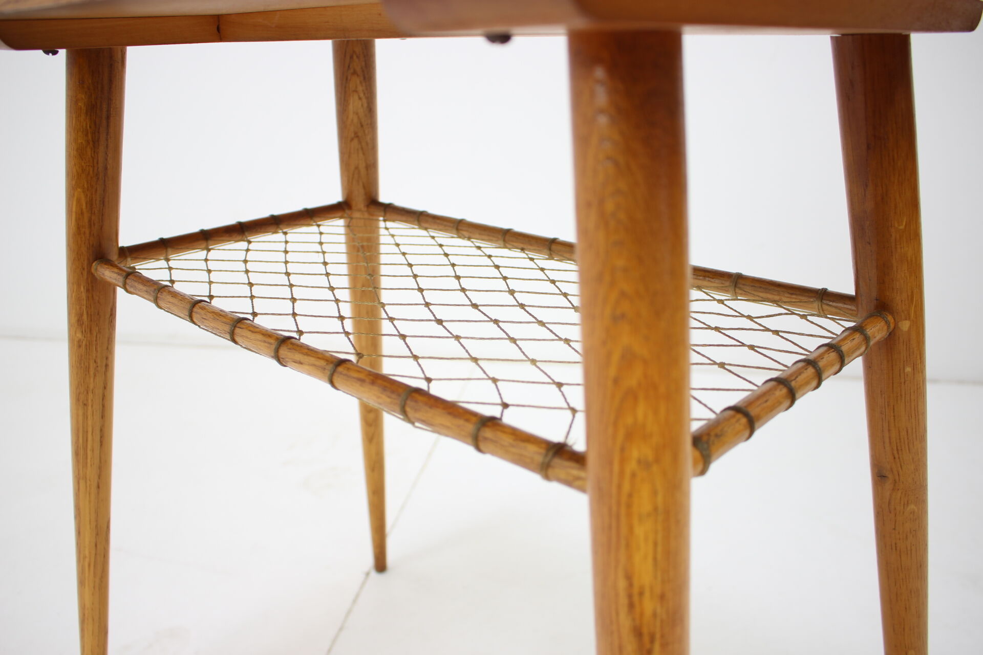 Table en chêne du milieu du siècle, années 1970.
