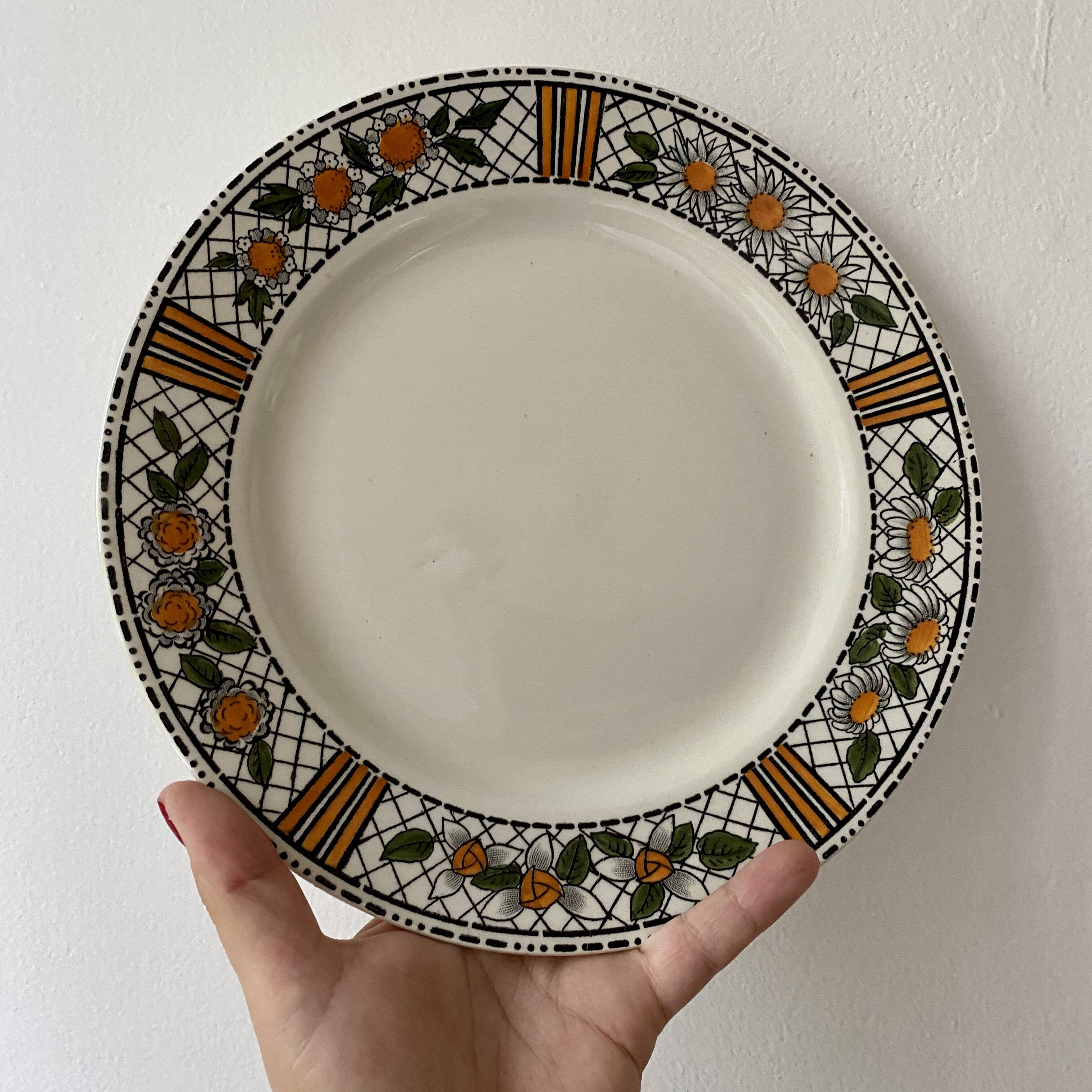 Set of 6 vintage flat plates model Elisabeth from HBCM