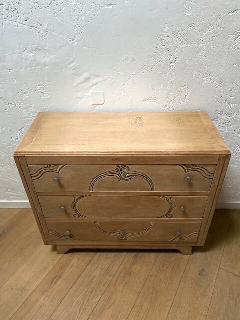 Art Deco style chest of drawers