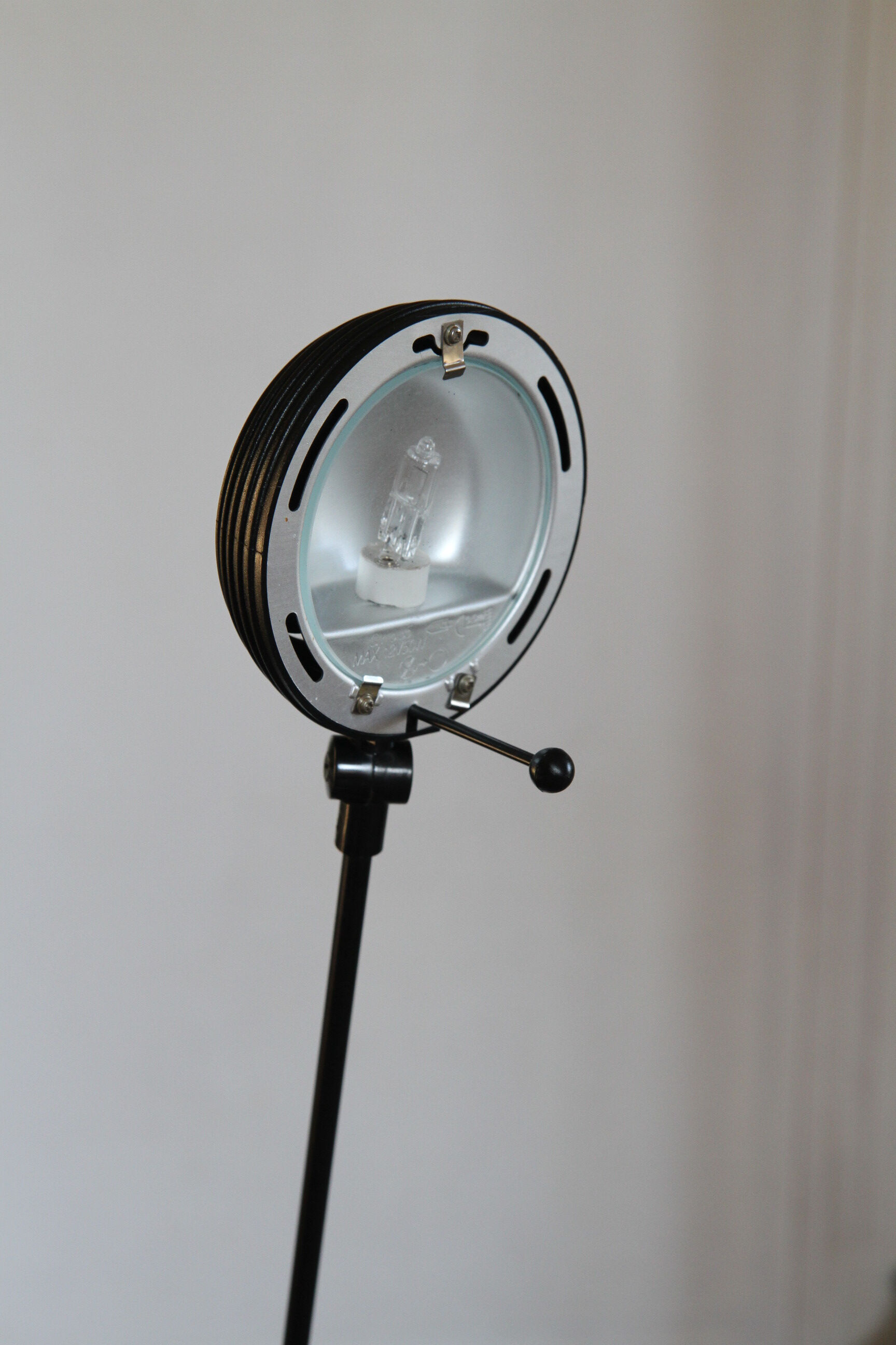 Articulated projector height 150