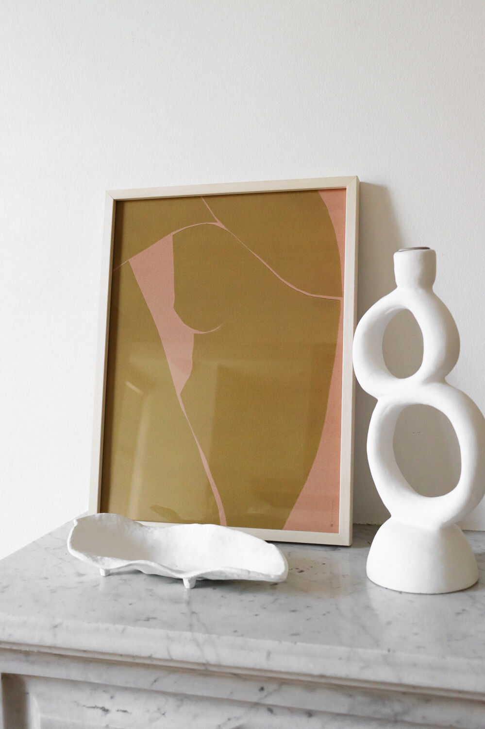 Female body art print