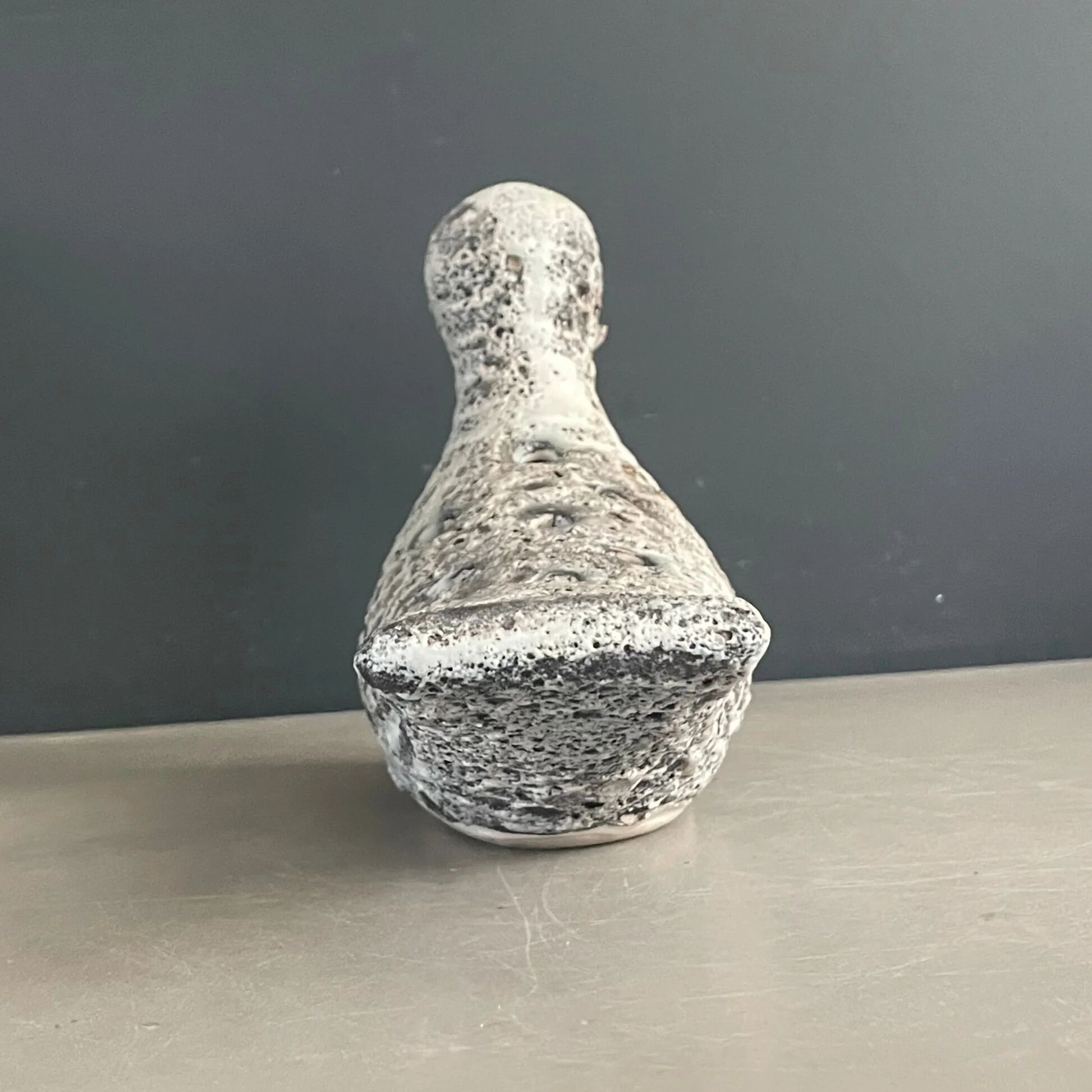 Oiseau pique-fleurs en céramique fat lava