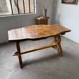 Table artisanale en orme massif, art populaire