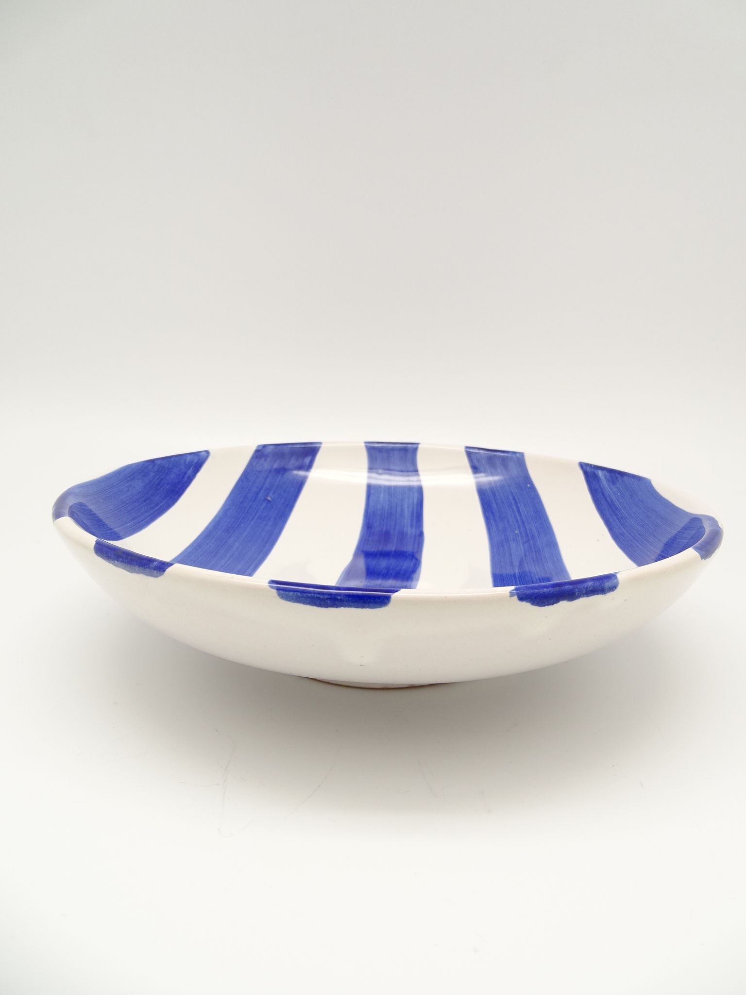 Assiette creuse en céramique bleue & blanche