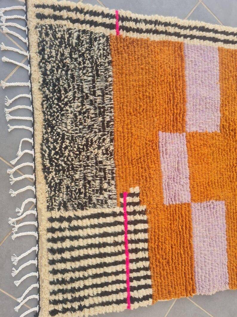 Handmade traditional pure wool rug size 2/3 m