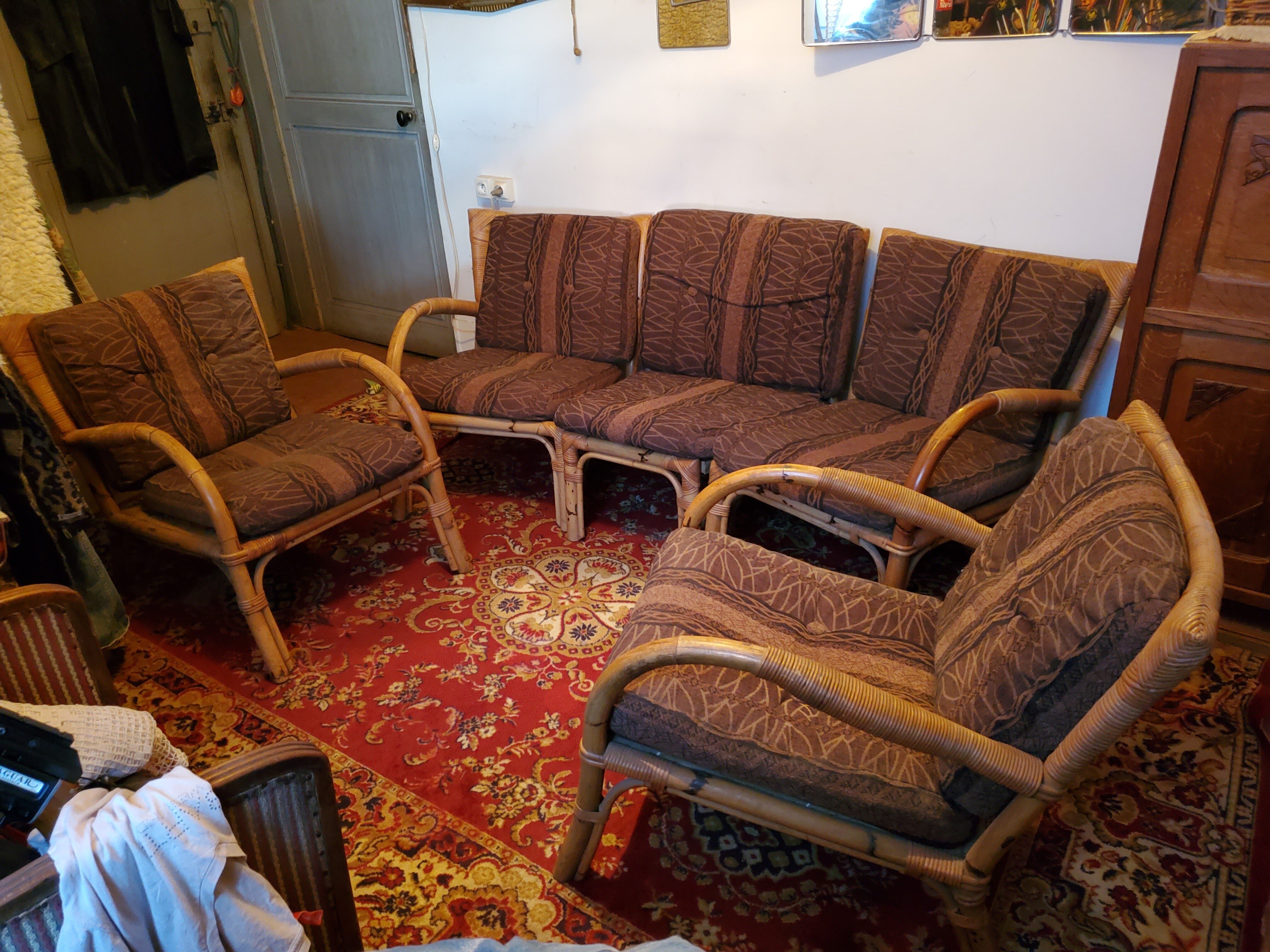 Bamboo living room 50s