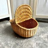 Woven wicker picnic basket