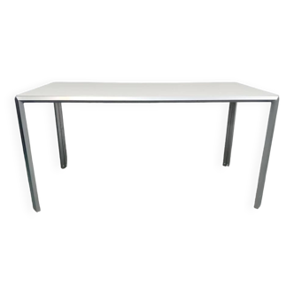 Djob table edge, montana. arne jacobsen design in aluminum.2007 denmark