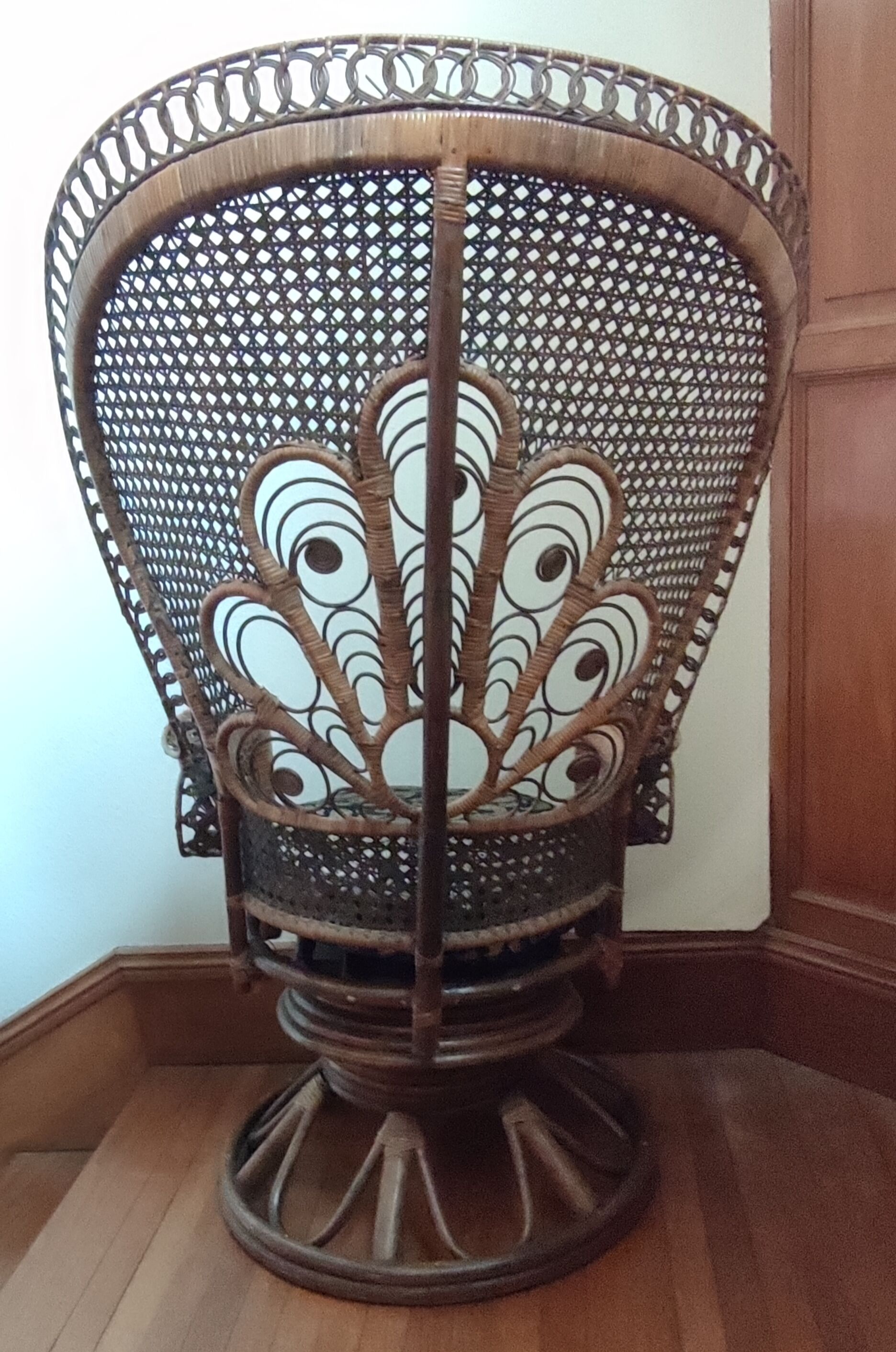 Large Armchair Peacock Emmanuelle/vintage rattan