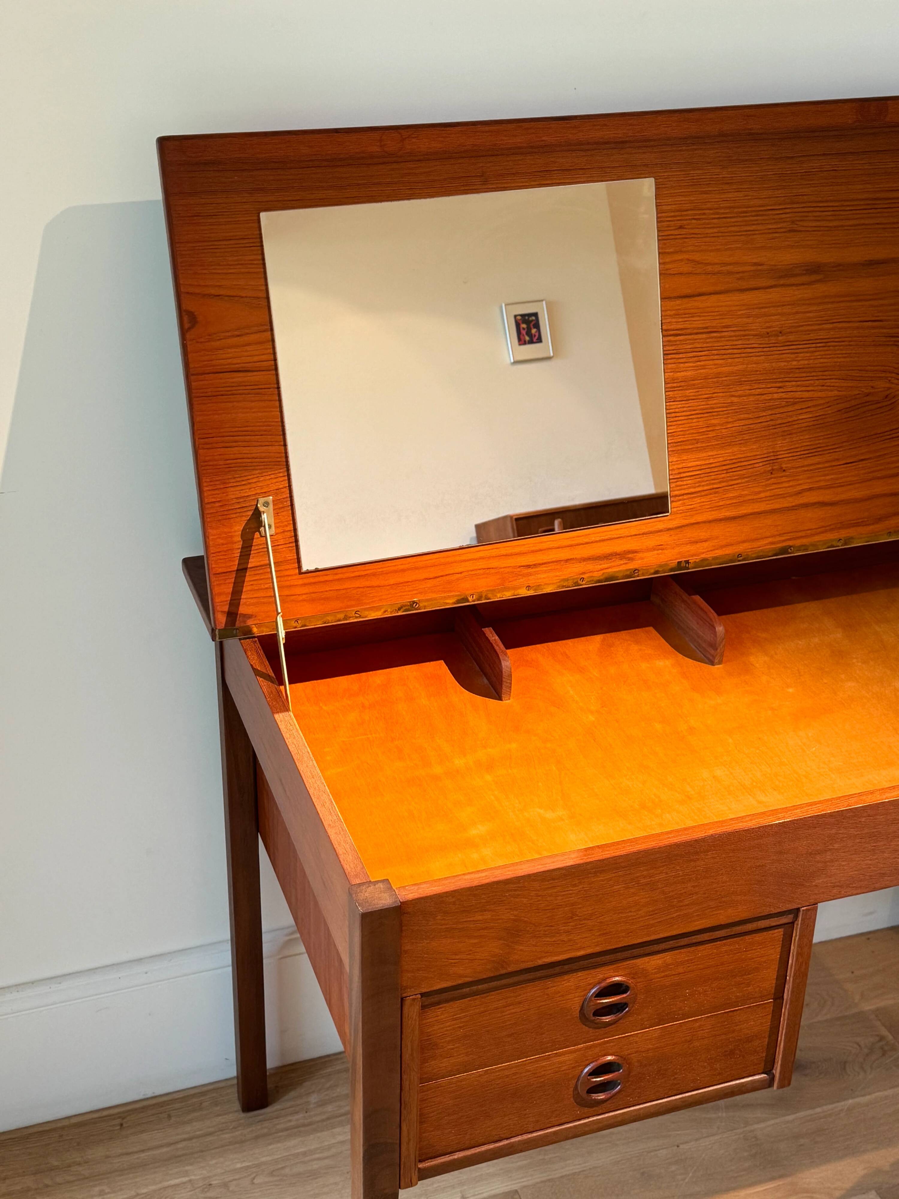 Scandinavian vintage teak desk / dressing table "Arnold"