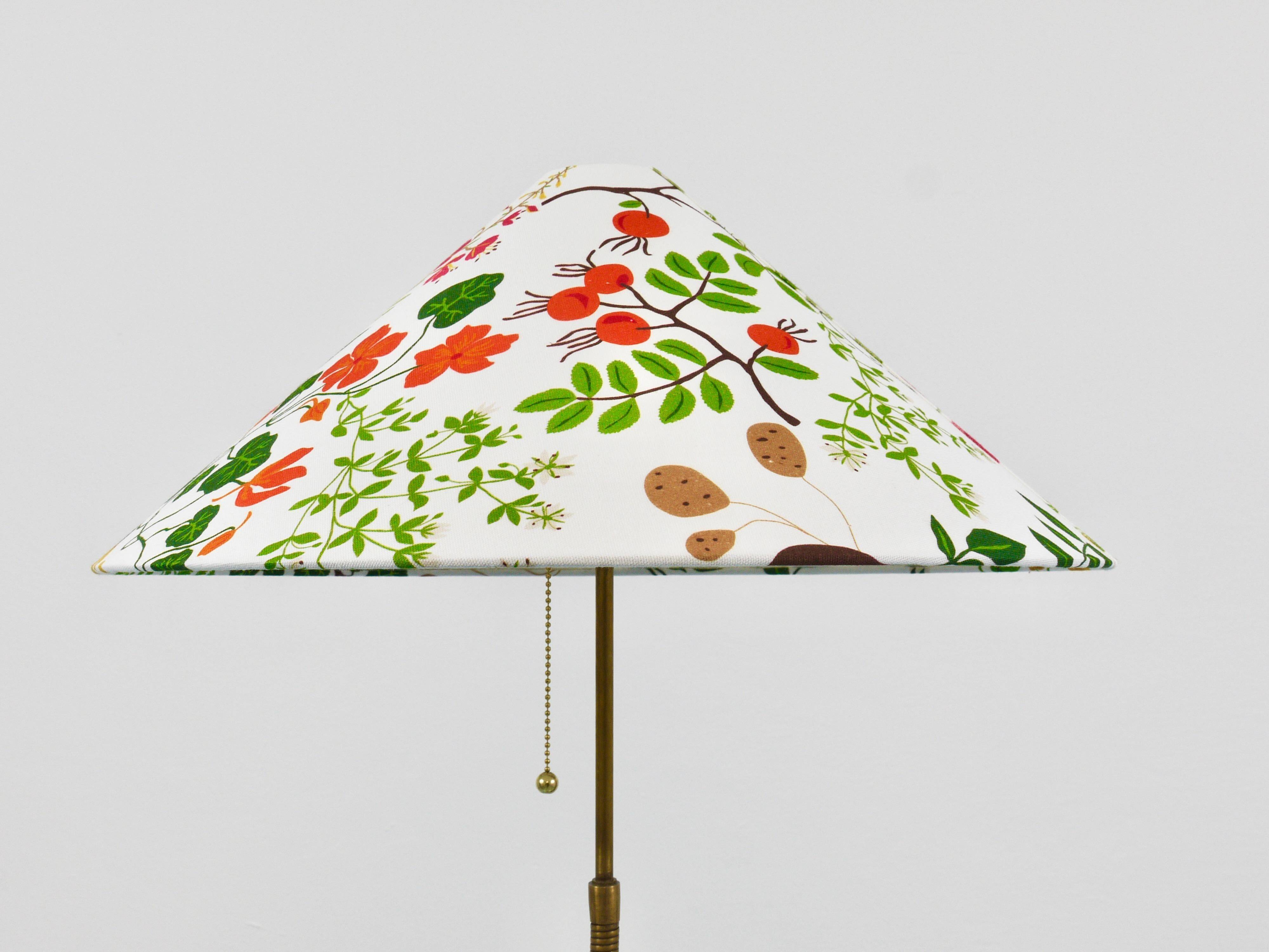 Lampadaire réglable en noyer et laiton des années 1940, Rupert Nikoll Vienne, Autriche, années 1950