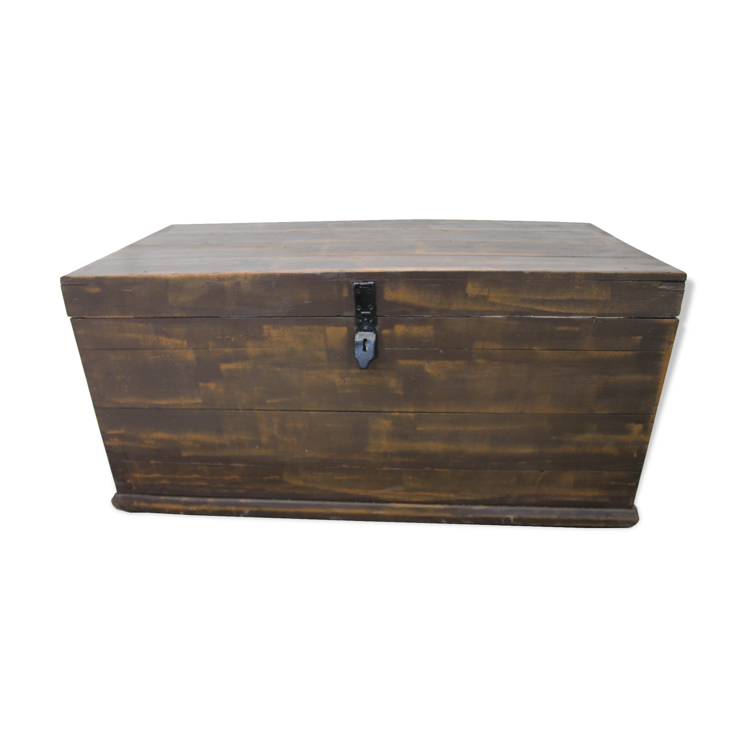 Large trunk size undue