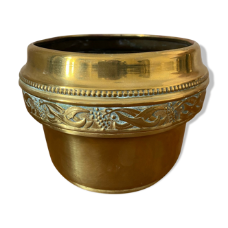 Cache pot in vintage brass