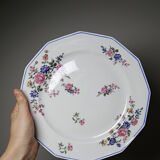 4 flat plates by Bernardaud, Limoges porcelain, floral decoration from the 1920s to 1950s.