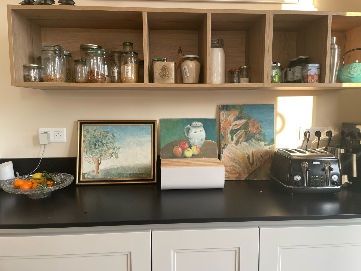 Solitary tree Daburon