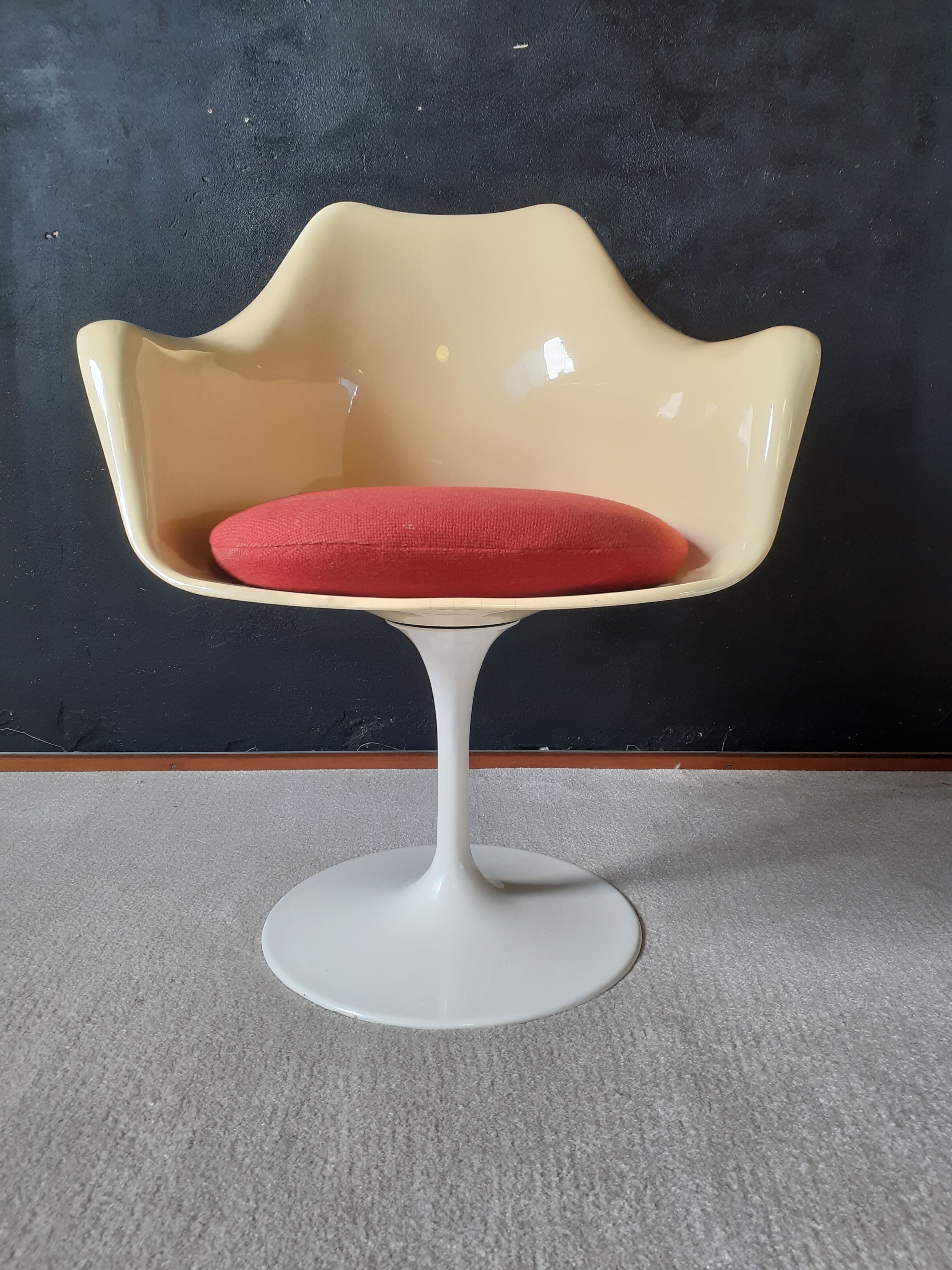 Italian swivel chair "tulip", design Rudi Bonzanini circa 1970