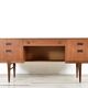 Bureau en teck danois du milieu du siècle, coiffeuse, tiroirs, buffet. Livraison. Vin