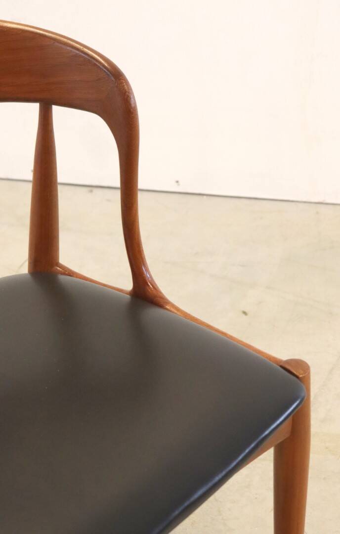 Set of 6 chairs Johannes Andersen voor Uldum stoelen -