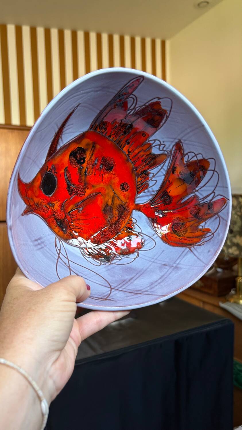 Fish tripod dish Monique Brunner in Vence