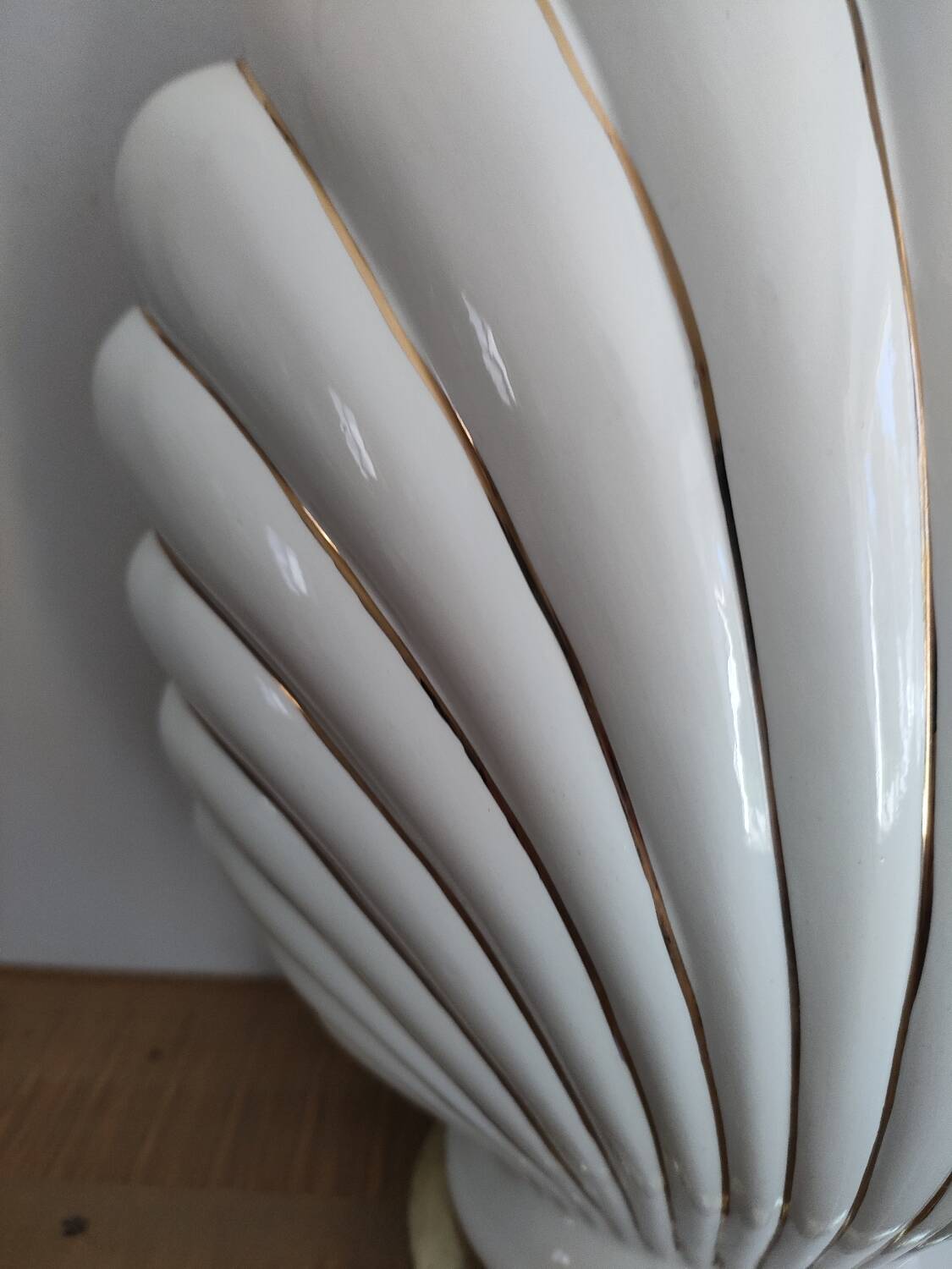 Ceramic and gold metal shell lamp base - vintage