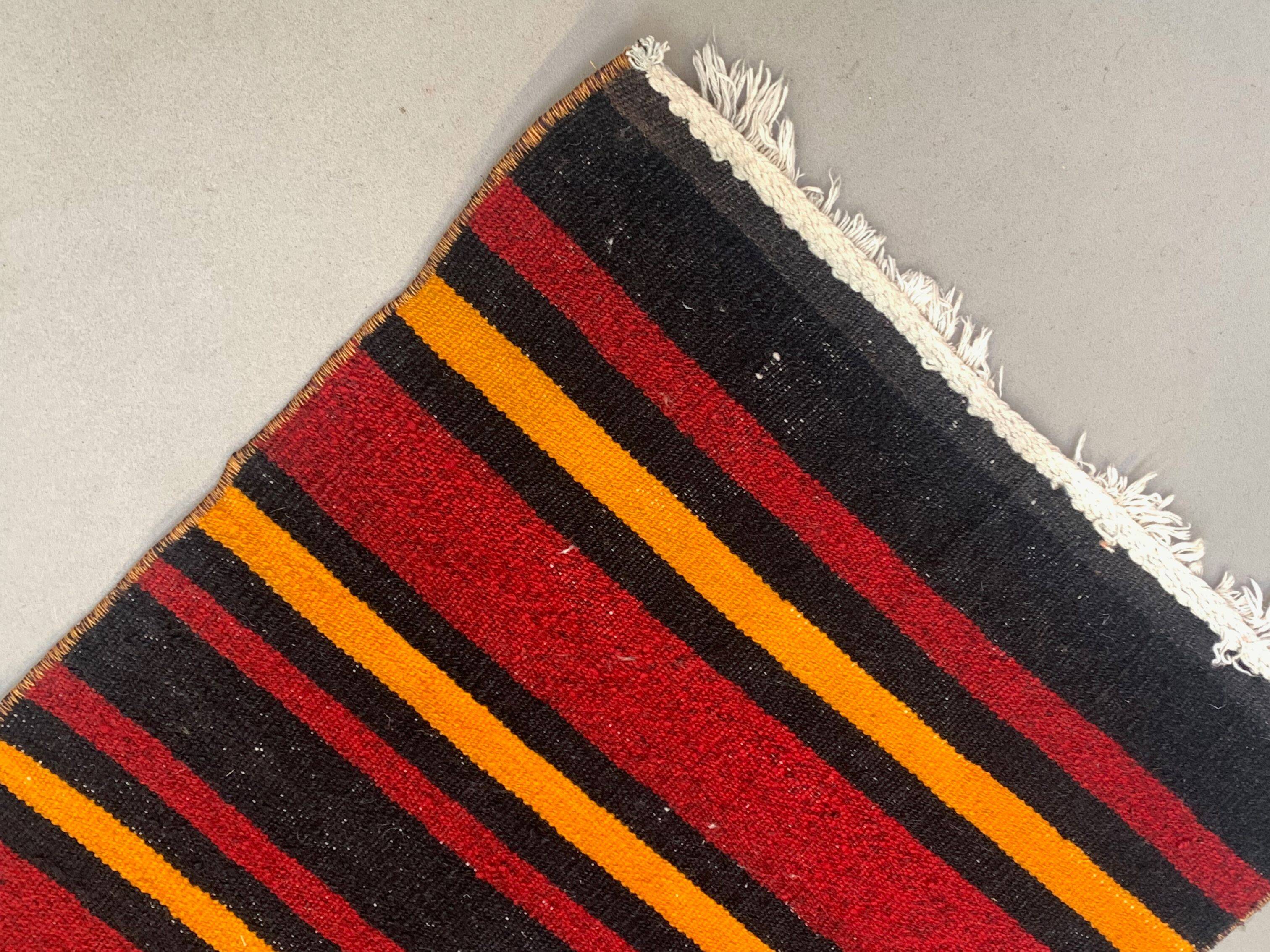 Old Turkish narrow Kilim Runner 286x55 cm shabby chic, vintage kelim